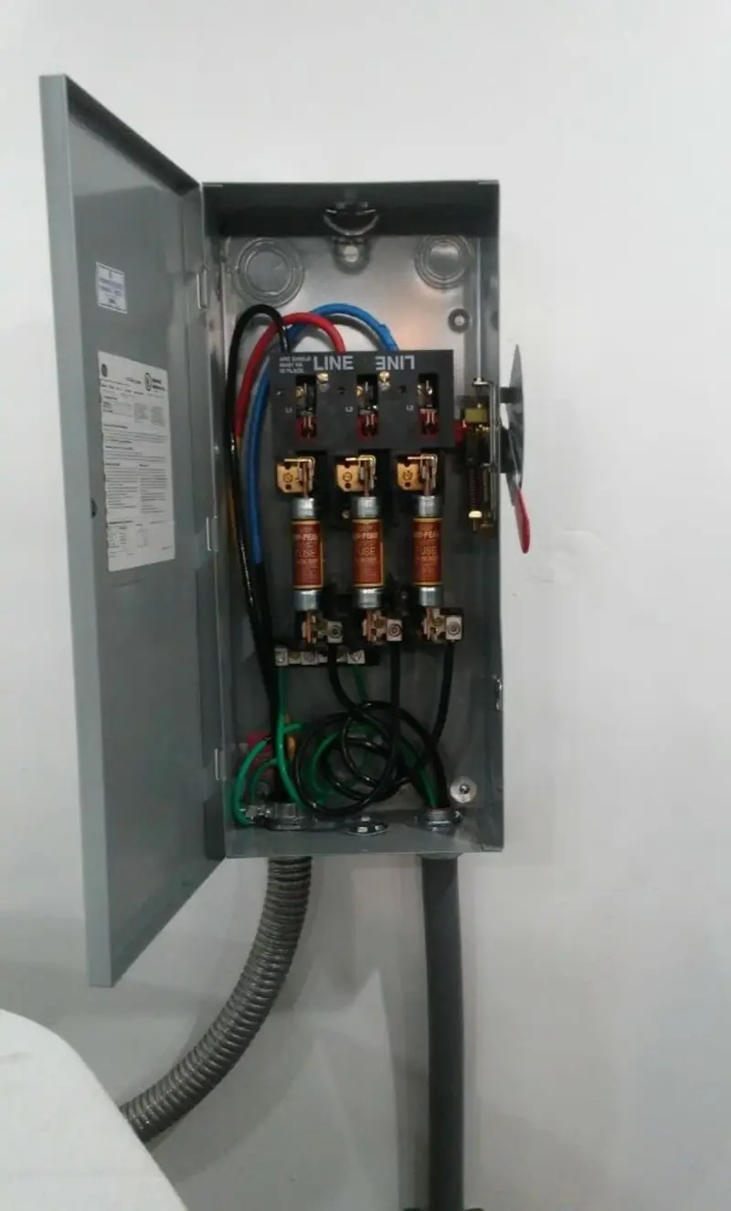 Three-phase disconnect switch installed for Smoke Detector Installation in Linganore